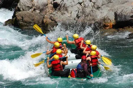 Rafting Manso to the Border